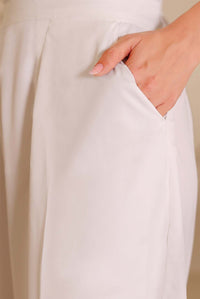 White_Tapered Trouser